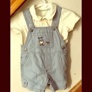 Baby vintage like outfit